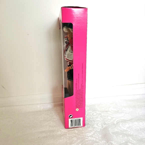 Walt Disney World Special Edition 25th Anniversary Barbie Doll- New in B… - Picture 7 of 8